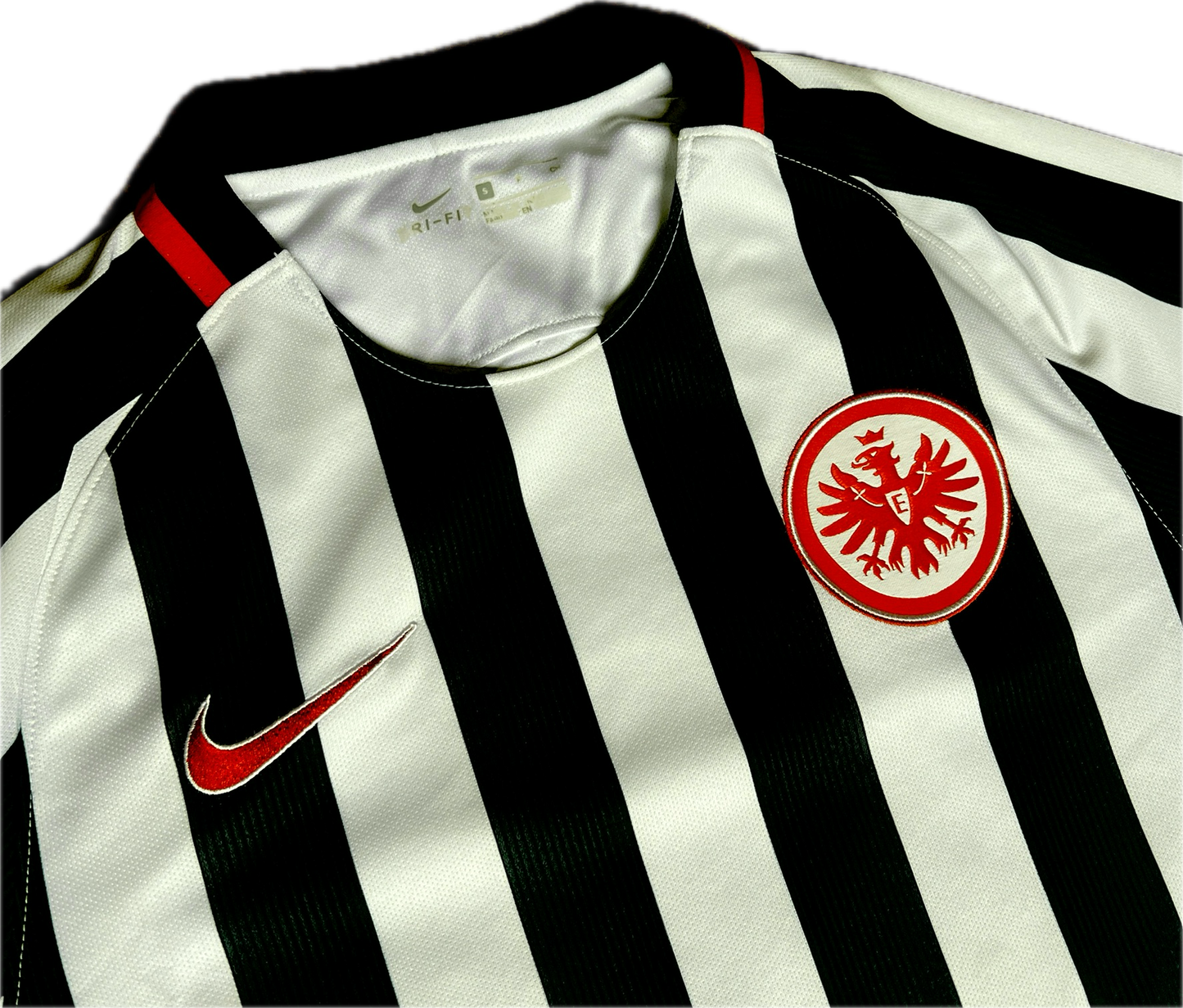 Eintracht Frankfurt 2016/17 Home Shirt - S