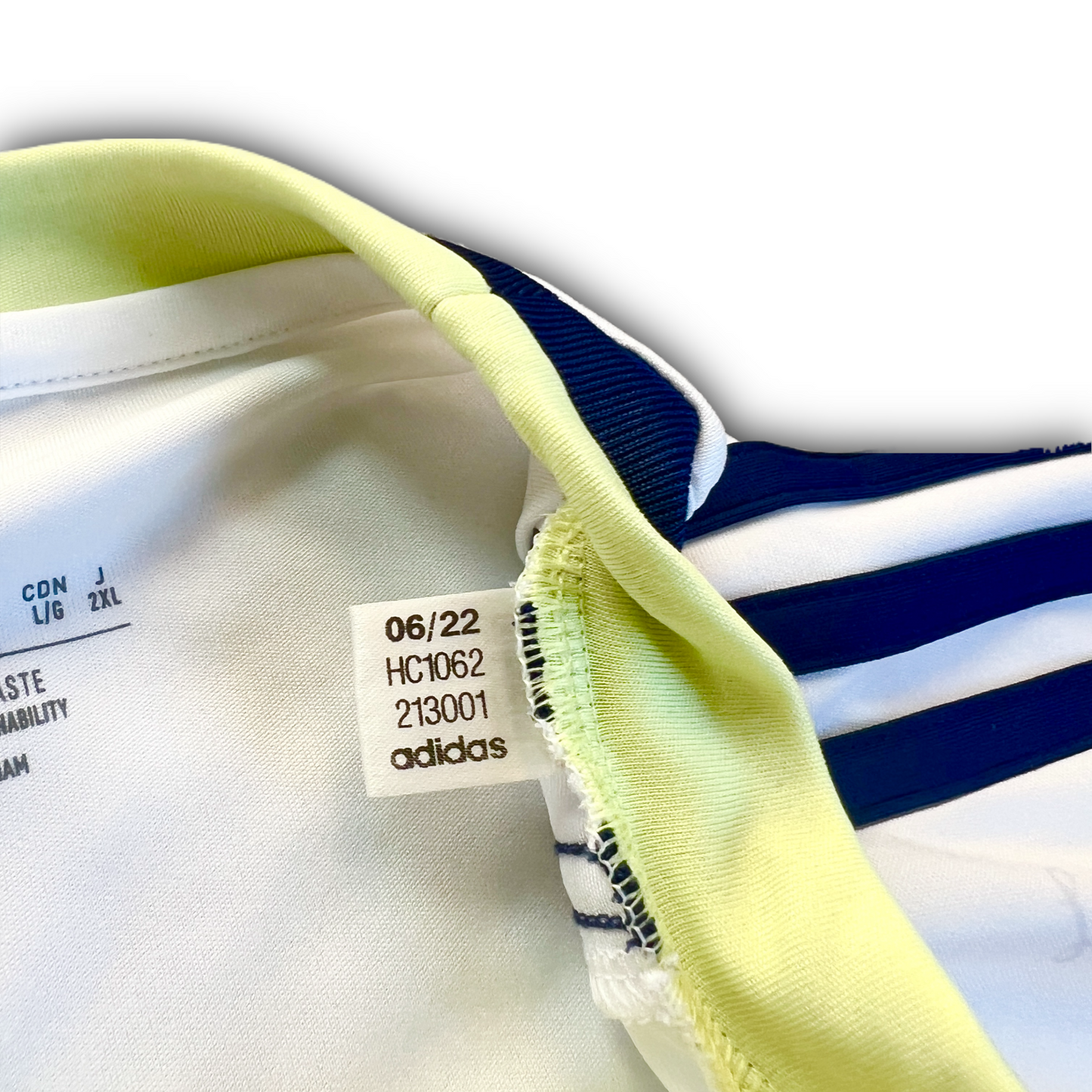 Leeds United 2022/23 Home Shirt - L