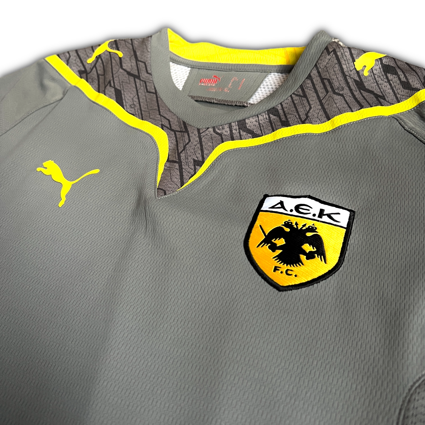AEK Athens 2009/10 Third Shirt - M